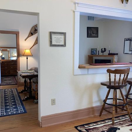 Historic Capitol Hotel Vacation Suites Downtown Buffalo Eksteriør billede
