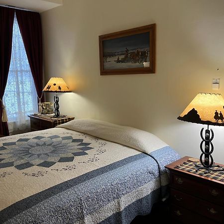 Historic Capitol Hotel Vacation Suites Downtown Buffalo Eksteriør billede